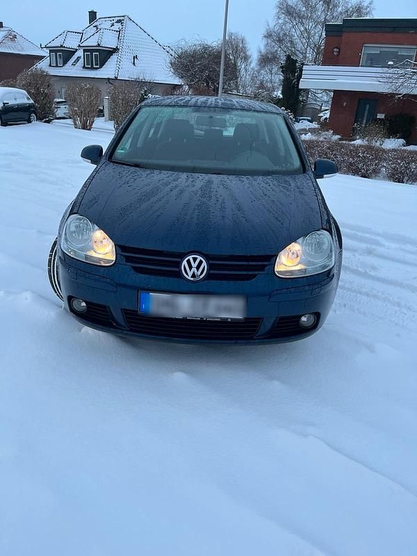 Blau Gebraucht 2006 VW Golf Limousine | 1.350 € (Superpreis) - Bild 1/4