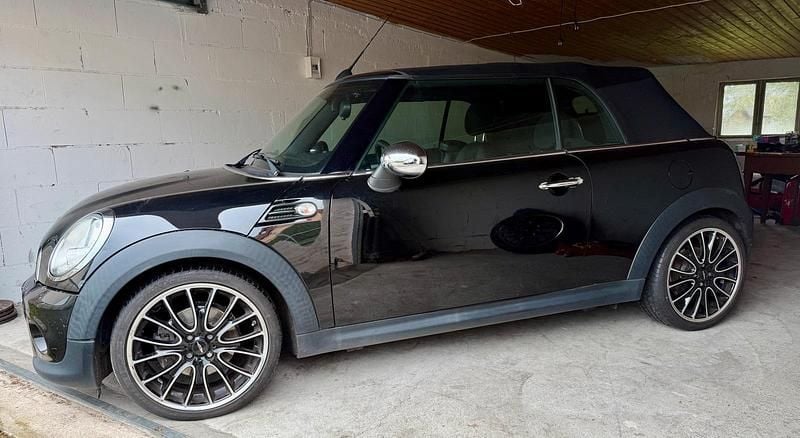 Schwarz Gebraucht 2015 Mini Cooper Cabriolet Cabrio | 9.999 € (Superpreis) - Bild 1/2