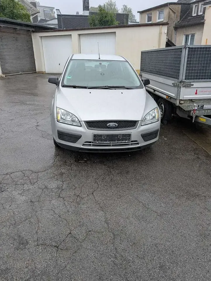 Gebraucht Ford Focus Trend 80 PS (58 kW) 2005 Limousine