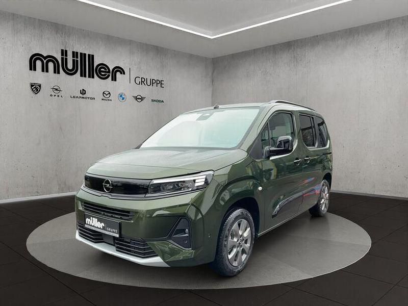 Neu Opel Combo Life 131 PS (96 kW) 2026 Sirkka grün Van / Kleinbus