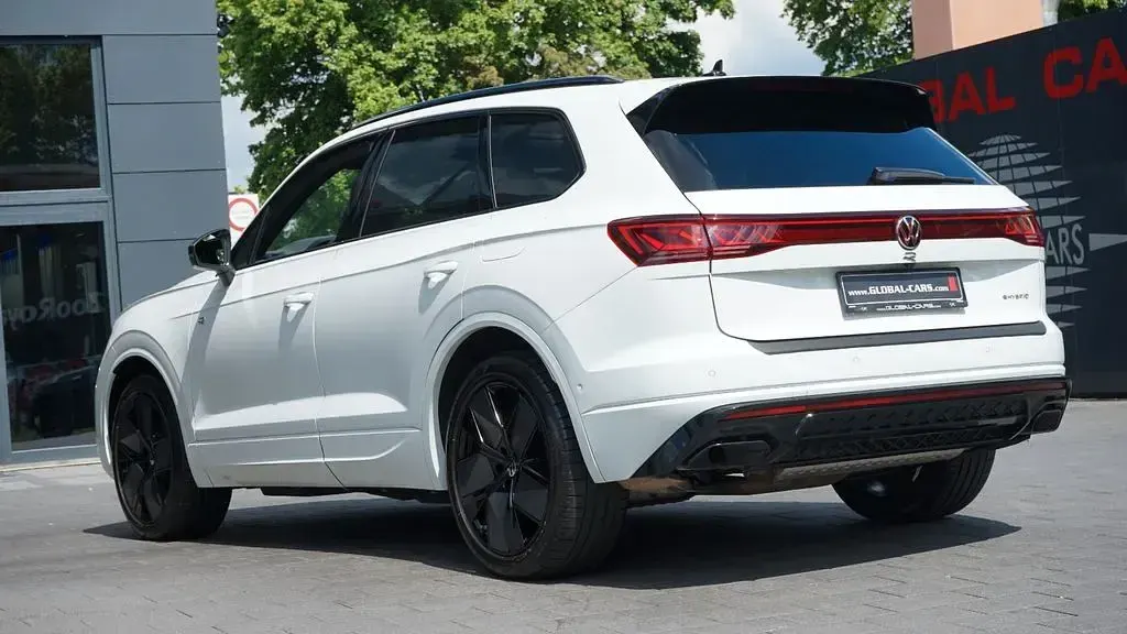 Gebraucht VW Touareg R 462 PS (339 kW) 2024 Weiß SUV