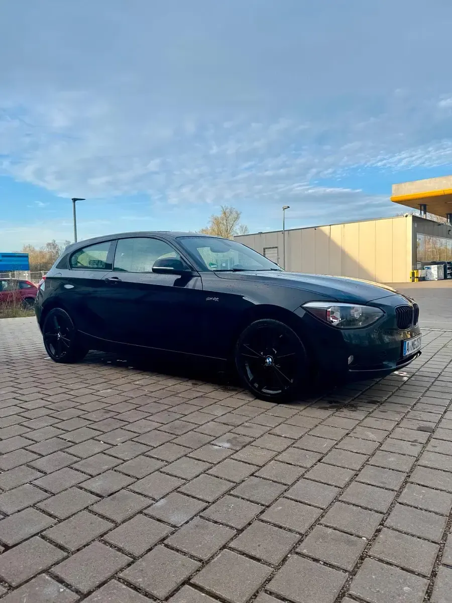 Gebraucht BMW 118 Advantage 143 PS (105 kW) 2013 Schwarz Kleinwagen