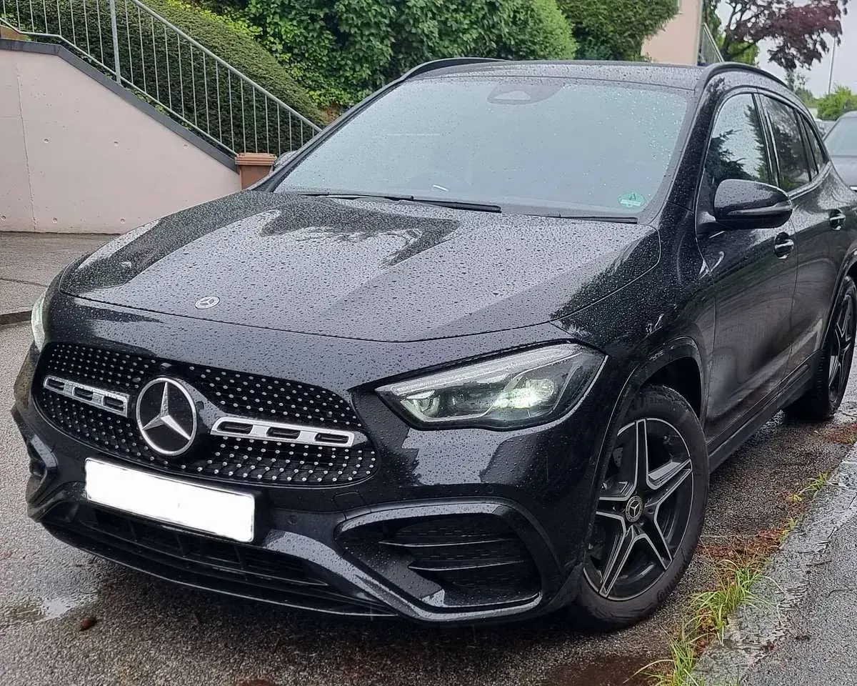 Gebraucht Mercedes GLA200 Style 156 PS (114 kW) 2025 Schwarz SUV