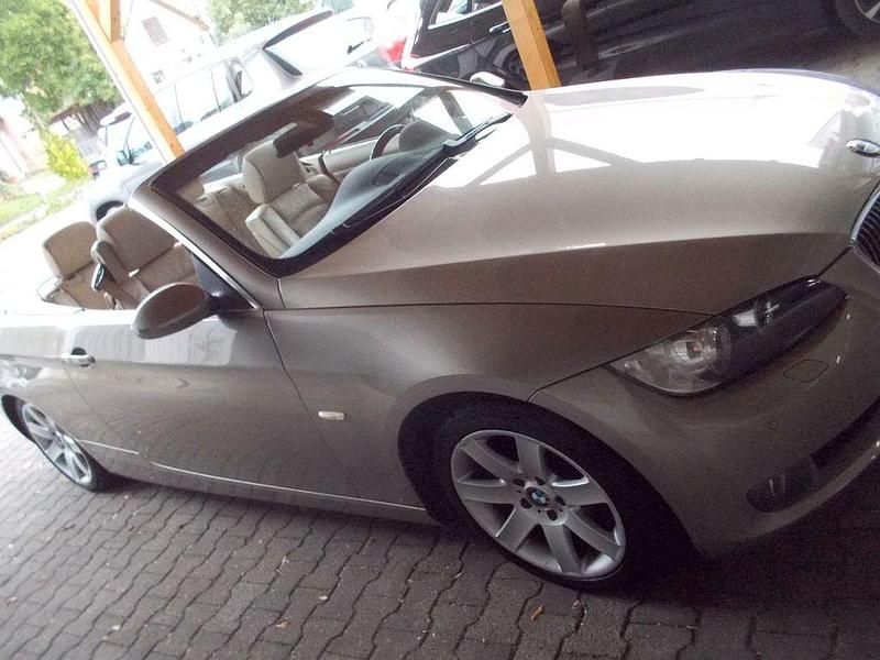 Gebraucht BMW 330 Cabriolet Performance 231 PS (169 kW) 2008 Platinbronze Cabrio