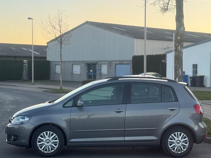 Gebraucht VW Golf Plus Cross Trendline 80 PS (58 kW) 2009 Grau Van / Kleinbus