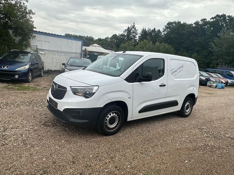 Weiß Gebraucht 2022 Opel Combo Edition Van / Kleinbus | 7.999 € (Superpreis) - Bild 1/4