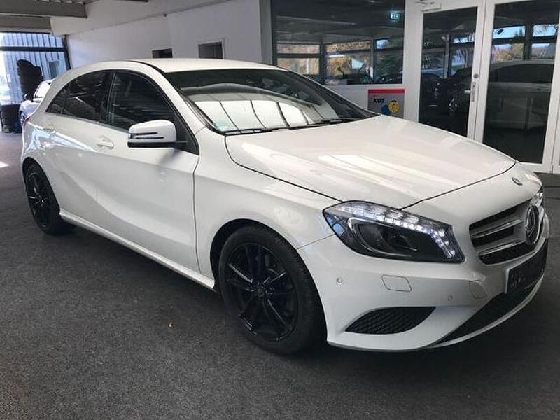 Gebraucht Mercedes A250 211 PS (155 kW) 2013 Weiß Limousine