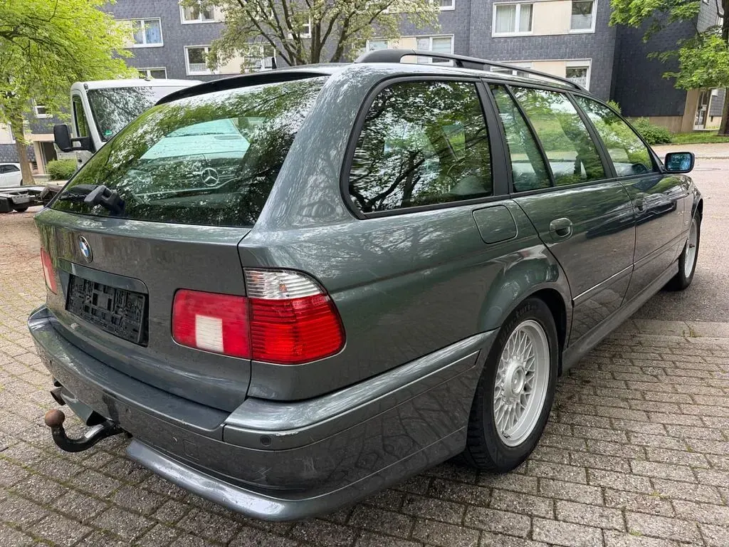 Second-hand BMW 530 Exclusive 231 CP (169 kW) 2003 Verde Berlinǎ