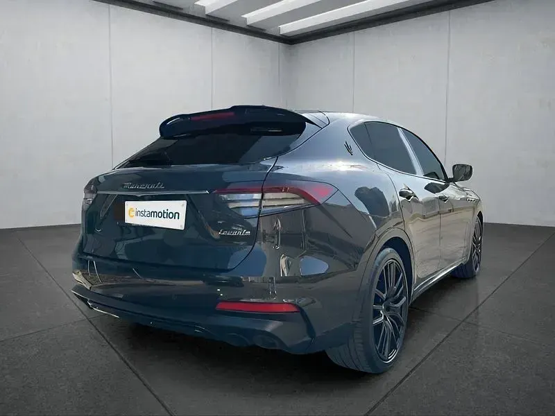 Gebraucht Maserati Levante 430 PS (316 kW) 2022 Schwarz SUV