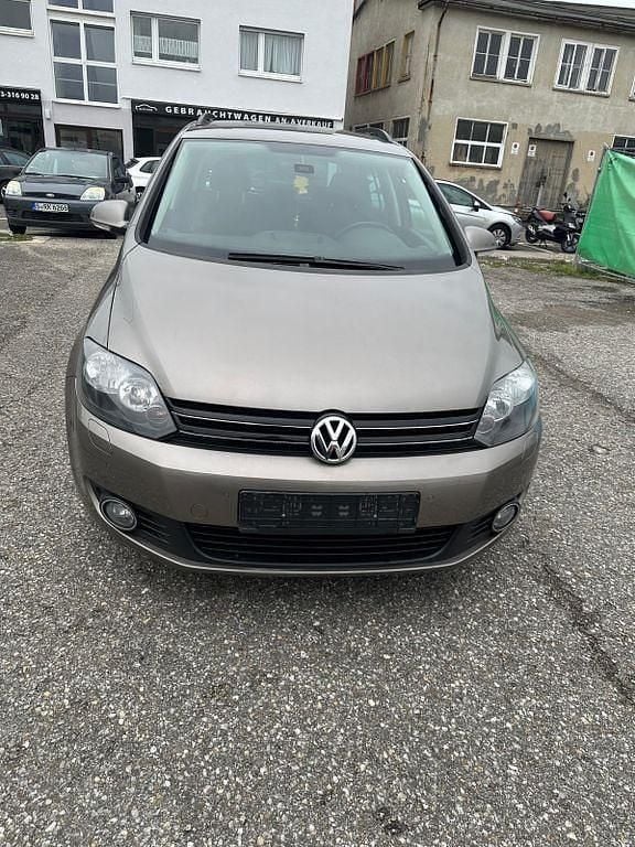 Gebraucht 2011 VW Golf Plus Cross Team Van / Kleinbus | 4.900 € (Fairer Preis) - Bild 1/4
