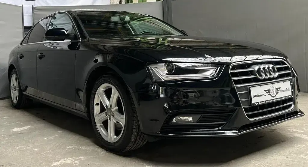 Gebraucht Audi A4 Attraction 190 PS (139 kW) 2015 Schwarz Limousine