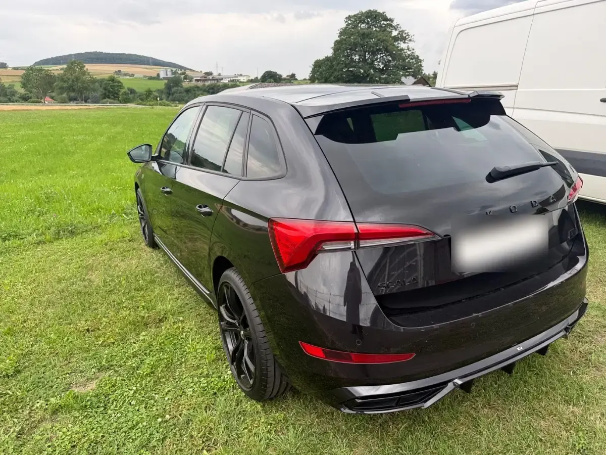 Gebraucht Skoda Scala Monte Carlo 190 PS (139 kW) 2021 Schwarz Kleinwagen
