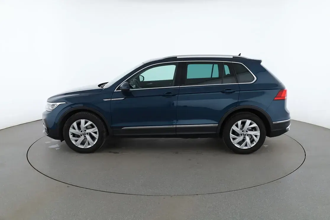Gebraucht VW Tiguan Elegance 150 PS (110 kW) 2022 Blau SUV