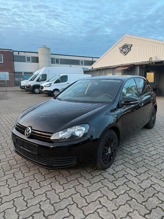 Schwarz Gebraucht 2009 VW Golf VI Trendline Limousine | 5.999 € (Teuer) - Bild 1/4