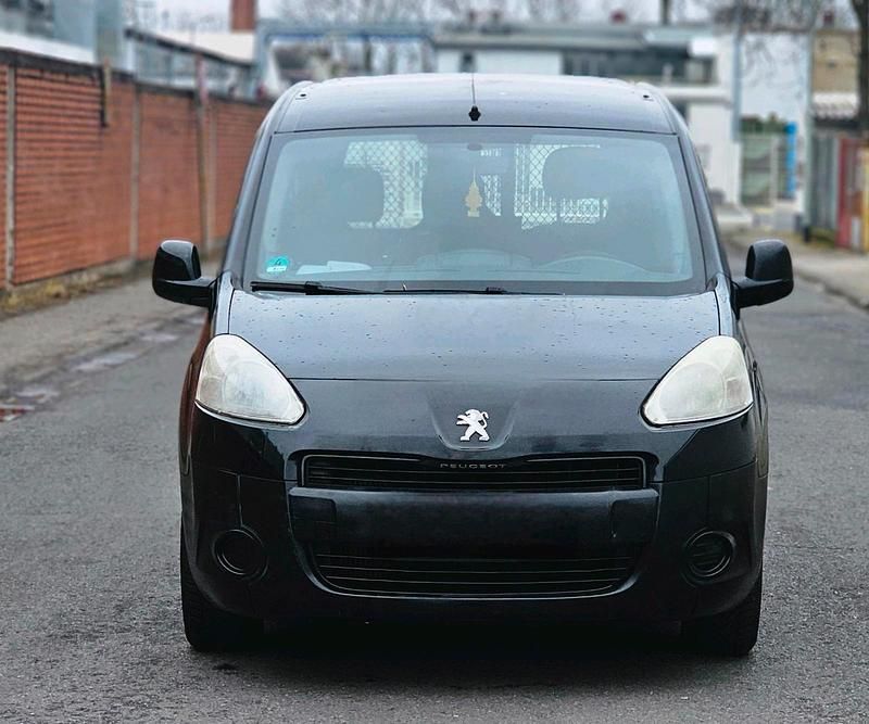 Gebraucht Peugeot Partner 90 PS (66 kW) 2012 Schwarz Van / Kleinbus