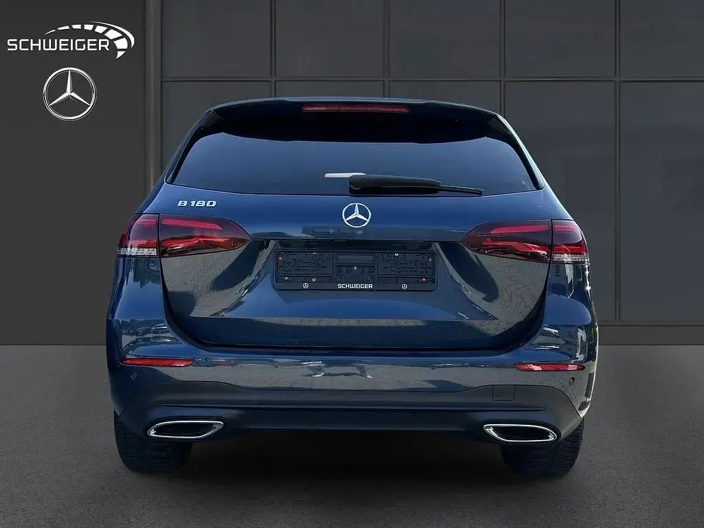 Gebraucht Mercedes B180 Progressive 136 PS (100 kW) 2019 Blau Kleinwagen