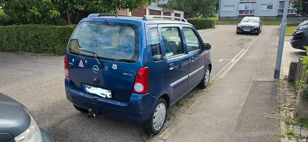 Gebraucht Opel Agila 58 PS (42 kW) 2002 Blau Van / Kleinbus