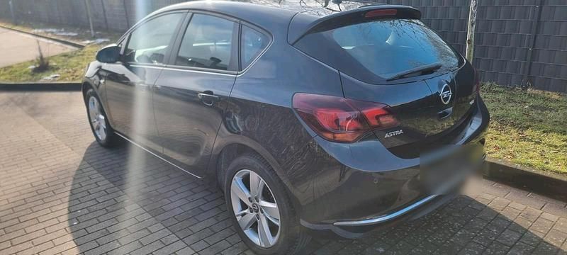 Gebraucht Opel Astra 110 PS (80 kW) 2014 Schwarz Limousine