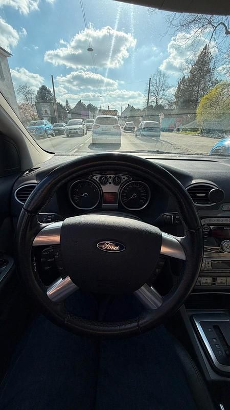 Gebraucht Ford Focus Titanium 145 PS (106 kW) 2009 Schwarz Cabrio