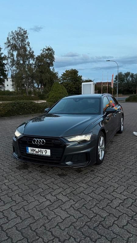 Grün Gebraucht 2019 Audi A6 Comfort Kombi | 27.000 € (Teuer) - Bild 1/4