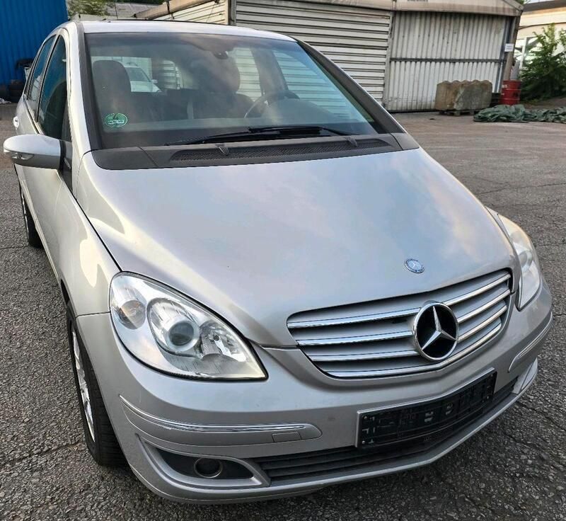 Silber Gebraucht 2007 Mercedes B200 Van / Kleinbus | 1.400 € (Superpreis) - Bild 1/4