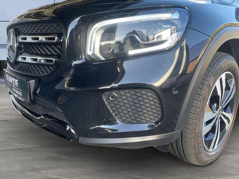 Gebraucht Mercedes GLB200 Progressive 150 PS (110 kW) 2020 Kosmosschwarz (schwarz) SUV