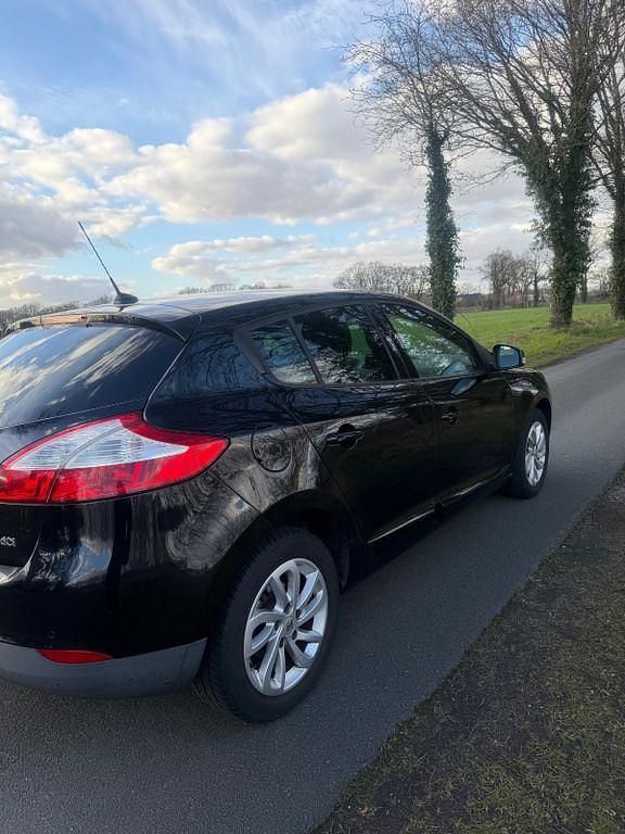 Gebraucht Renault Mégane 110 PS (80 kW) 2012 Schwarz Limousine