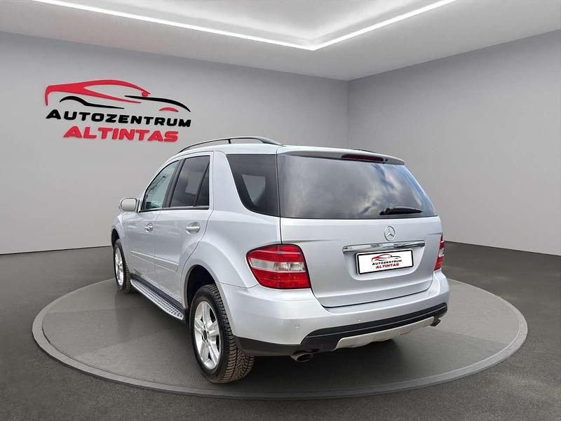 Gebraucht Mercedes ML280 190 PS (139 kW) 2008 Silber SUV