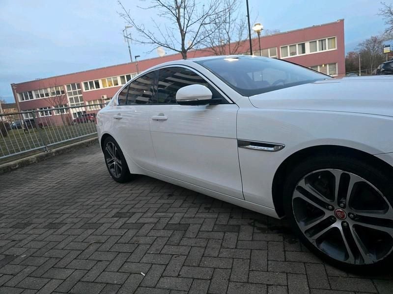 Gebraucht Jaguar XE 340 PS (250 kW) 2016 Weiß Limousine