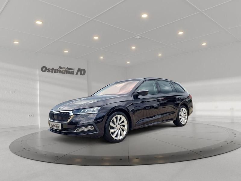 Schwarz Gebraucht 2021 Skoda Octavia First Edition Kombi | 26.990 € (Teuer) - Bild 1/4