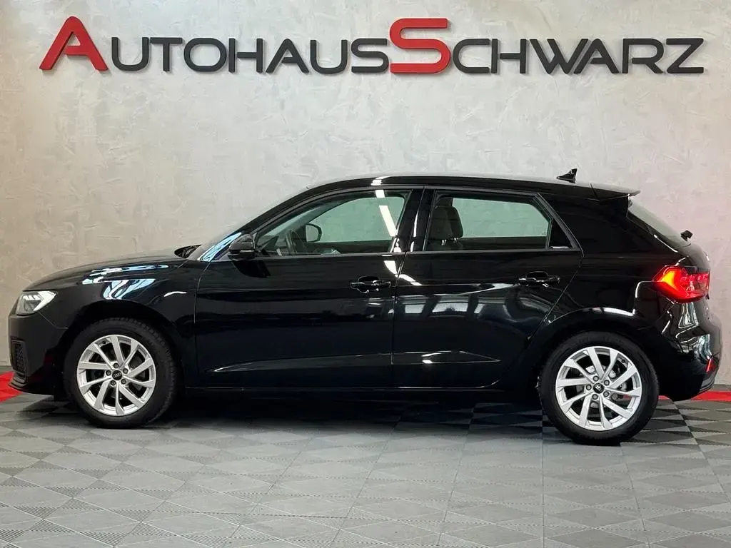 Gebraucht Audi A1 Sportback Sport 110 PS (80 kW) 2023 Mythosschwarz metallic Kleinwagen