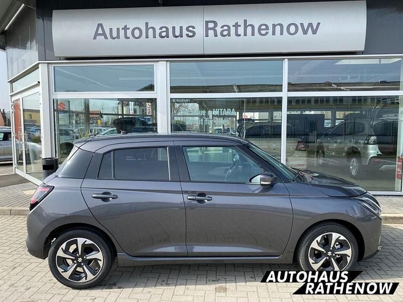 Neu Suzuki Swift Comfort+ 83 PS (61 kW) 2026 Mineral gray metallic Kleinwagen