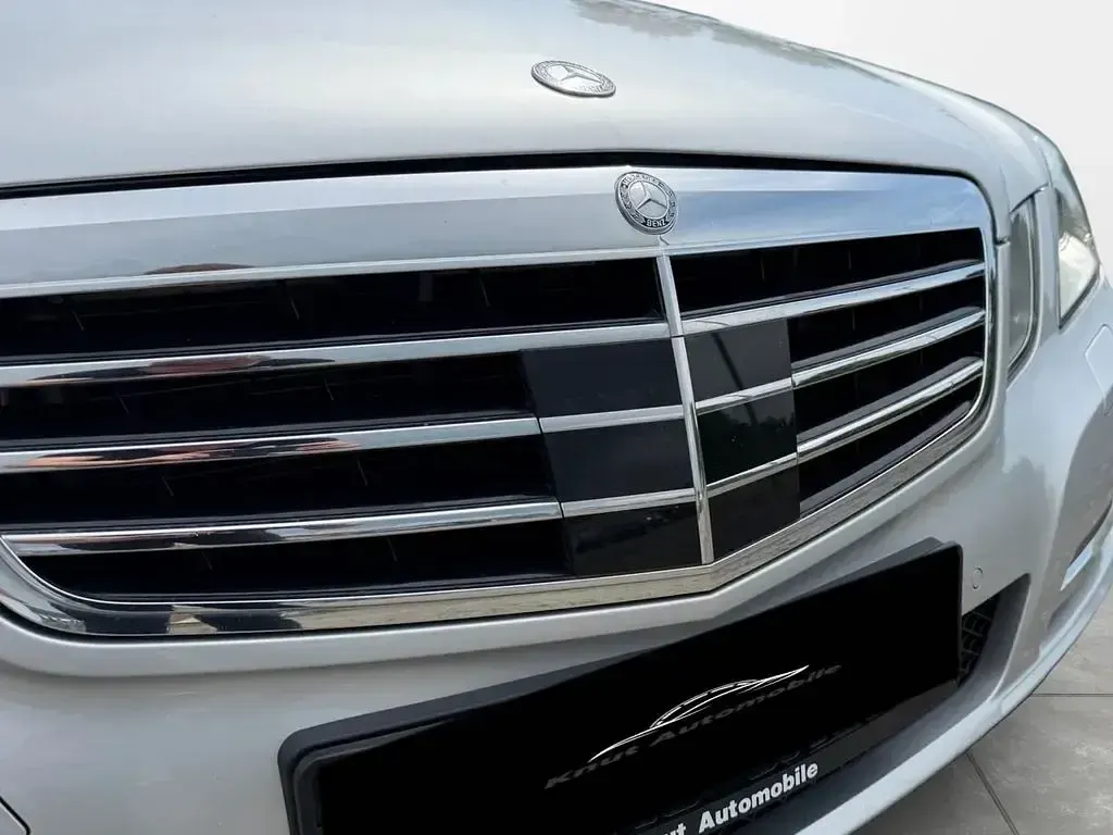 Gebraucht Mercedes E300 204 PS (150 kW) 2012 Silber Limousine