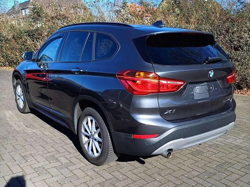 Gebraucht BMW X1 Advantage 140 PS (102 kW) 2018 Mineralgrau metallic SUV