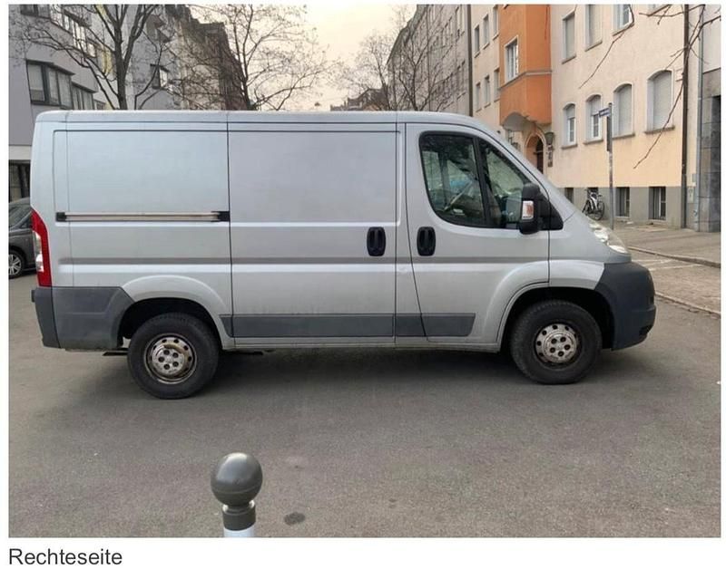 Gebraucht Peugeot Boxer 131 PS (96 kW) 2012 Silber Van