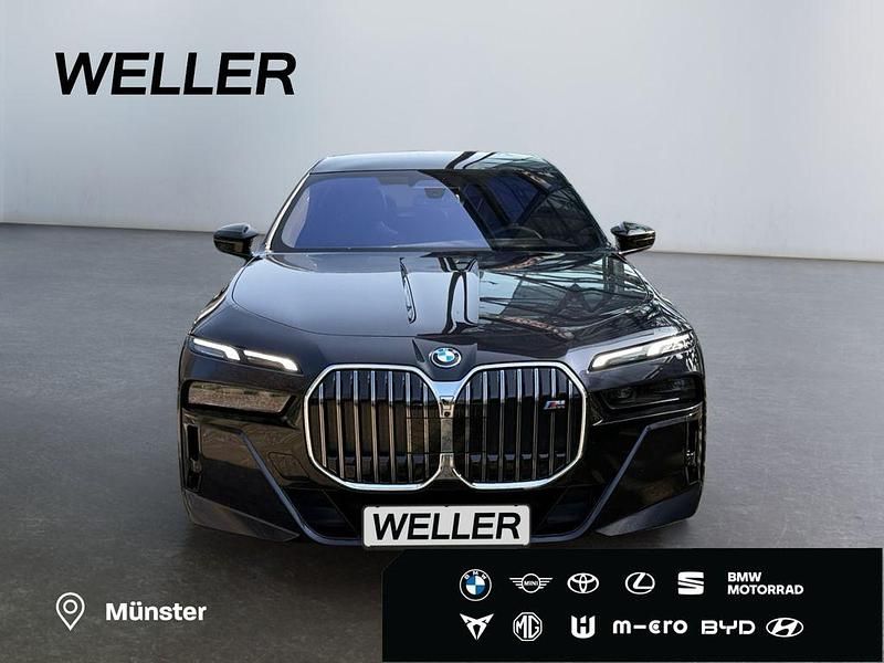 Gebraucht BMW M760e Executive 571 PS (419 kW) 2023 Schwarz Limousine