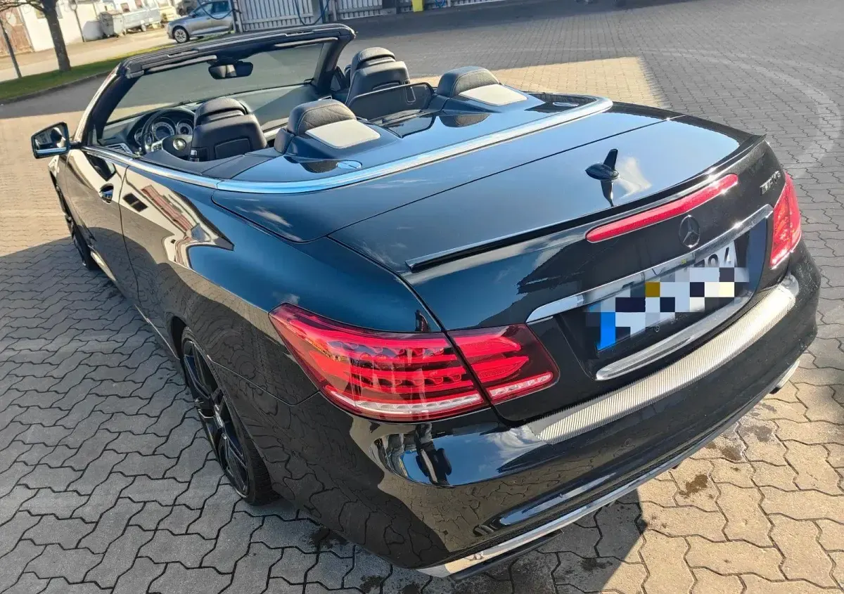 Second-hand Mercedes E200 184 CP (135 kW) 2014 Negru Cabrio