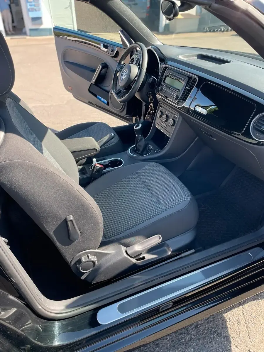 Occasion VW Beetle Cabriolet 105 ch (77 kW) 2014 Noir Cabriolet