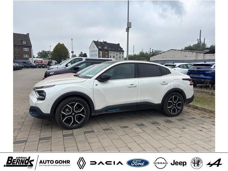 Weiß Gebraucht 2023 Citroën e-C4 Shine Limousine | 20.470 € (Guter Preis) - Bild 1/3
