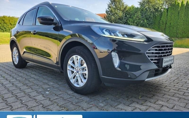 Schwarz Gebraucht 2021 Ford Kuga Titanium SUV | 24.890 € (Fairer Preis) - Bild 1/4