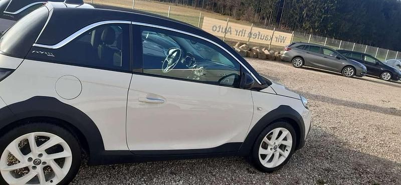 Gebraucht Opel Adam Rocks 87 PS (63 kW) 2017 Kleinwagen