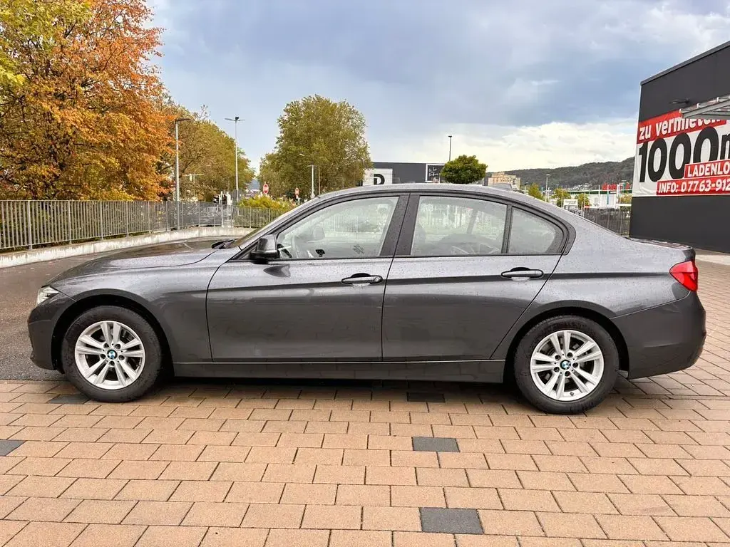 Gebraucht BMW 318 Advantage 136 PS (100 kW) 2017 Grau Limousine