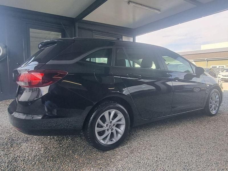 Gebraucht Opel Astra 122 PS (89 kW) 2021 Schwarz Kombi