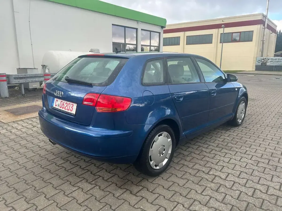 Używany Audi A3 Ambiente 125 KM (91 kW) 2007 Niebieski Hatchback