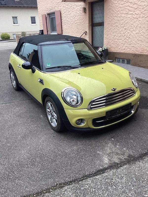 Gelb Gebraucht 2010 Mini Cooper Cabriolet Cabrio | 6.900 € - Bild 1/4