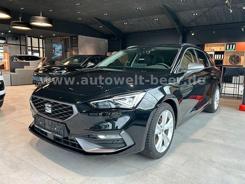 Schwarz Gebraucht 2024 Seat Leon FR Limousine | 27.850 € (Fairer Preis) - Bild 1/4