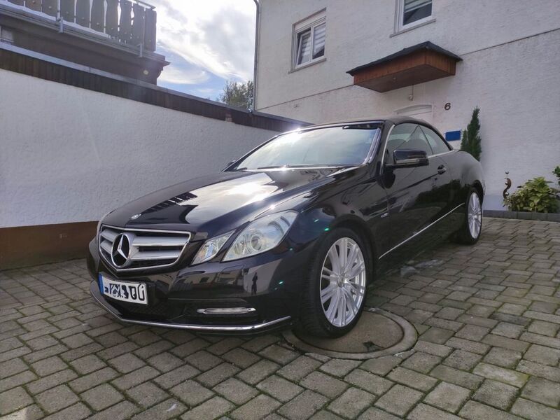 Schwarz Gebraucht 2011 Mercedes E220 Avantgarde Cabrio | 11.500 € (Superpreis) - Bild 1/4