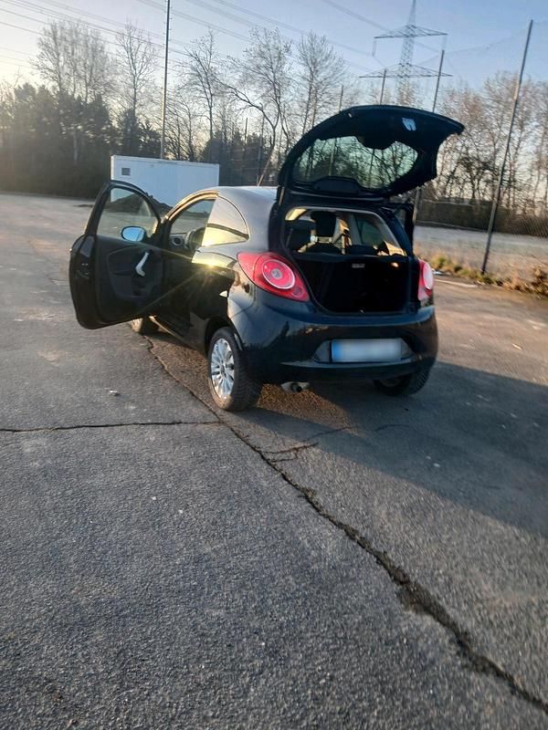 Gebraucht Ford Ka 75 PS (55 kW) 2010 Schwarz Kleinwagen