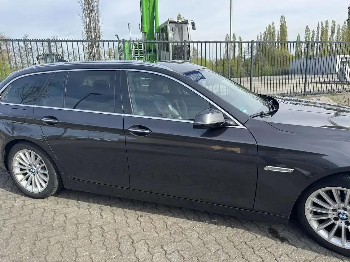 Gebraucht BMW 525 Luxury Line 218 PS (160 kW) 2015 Andere farben Kombi