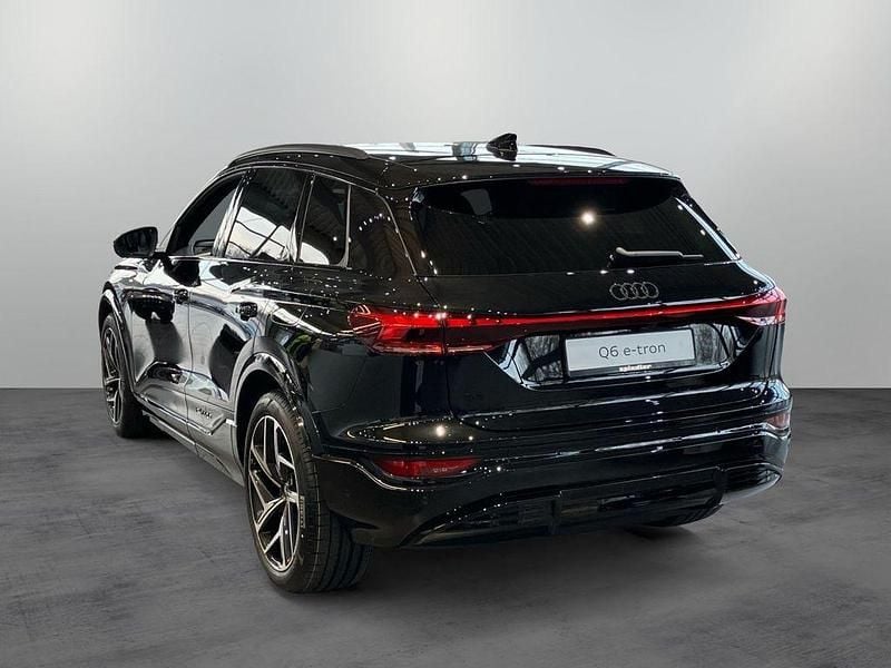 Neu Audi Q6 e-tron Performance 225 kW (306 PS) 2026 Schwarz SUV
